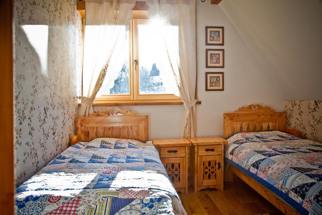 Dom Pod Smokami Apartment Bukowina Tatrzanska Exterior photo